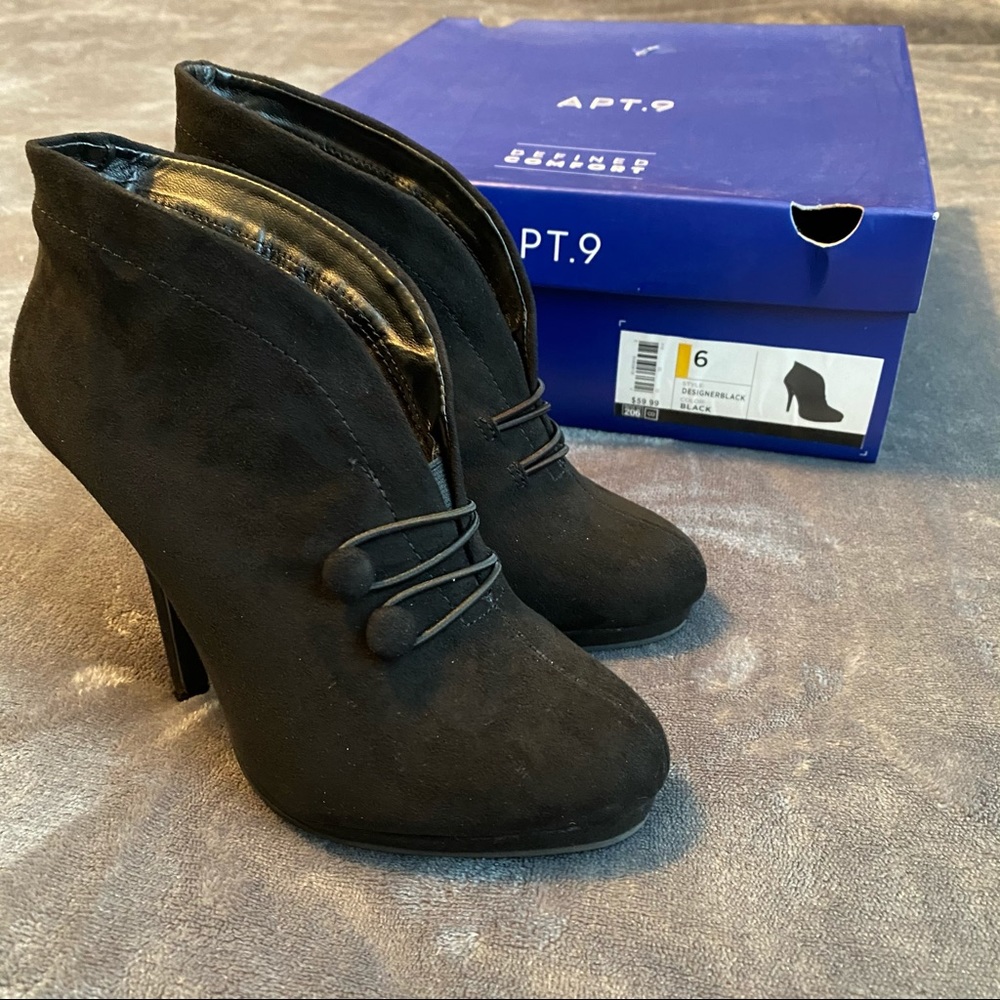 Black womens heels size 6